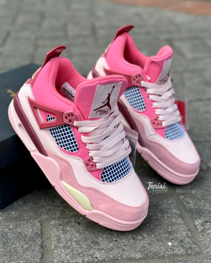 Air Jordan 4 “ triple Pink” (Sample) look 5