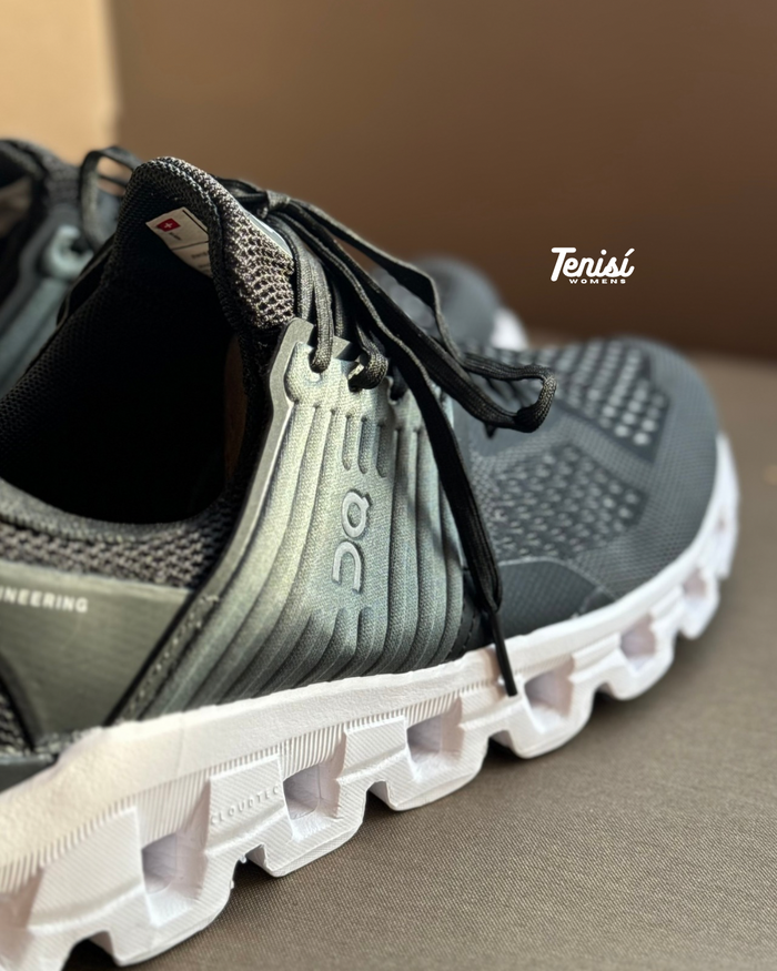 On Cloudswift Running look 4