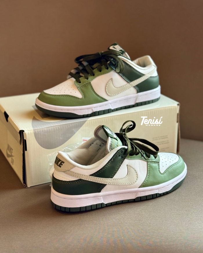 Nike Dunk Low “Green” look 1