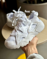 Nike Huarache “Triple White” vista 2