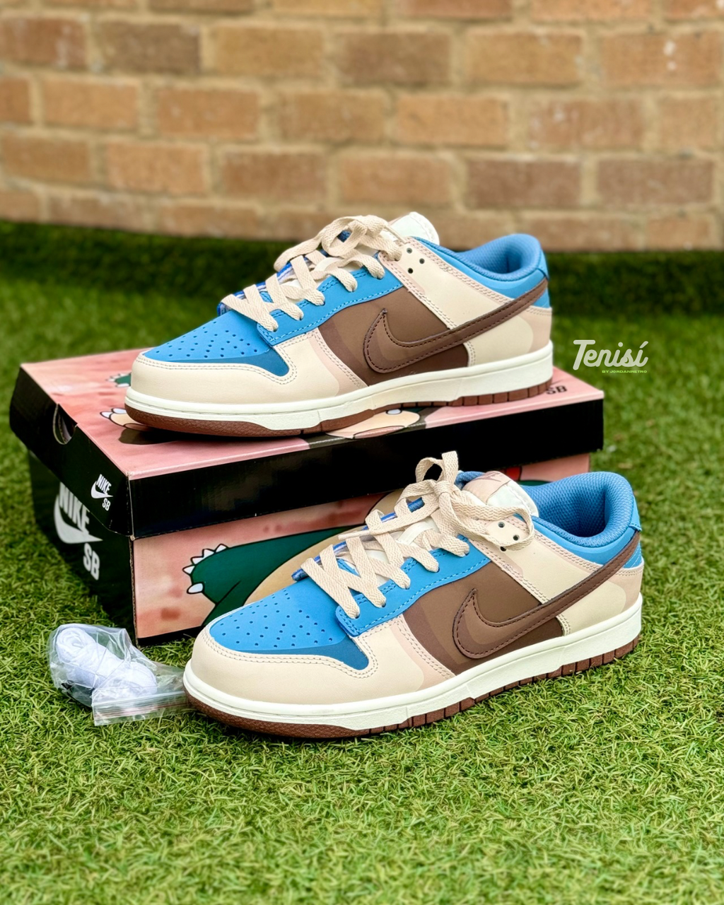 Nike Dunk “Snorlax” (Pokémon Sample)
