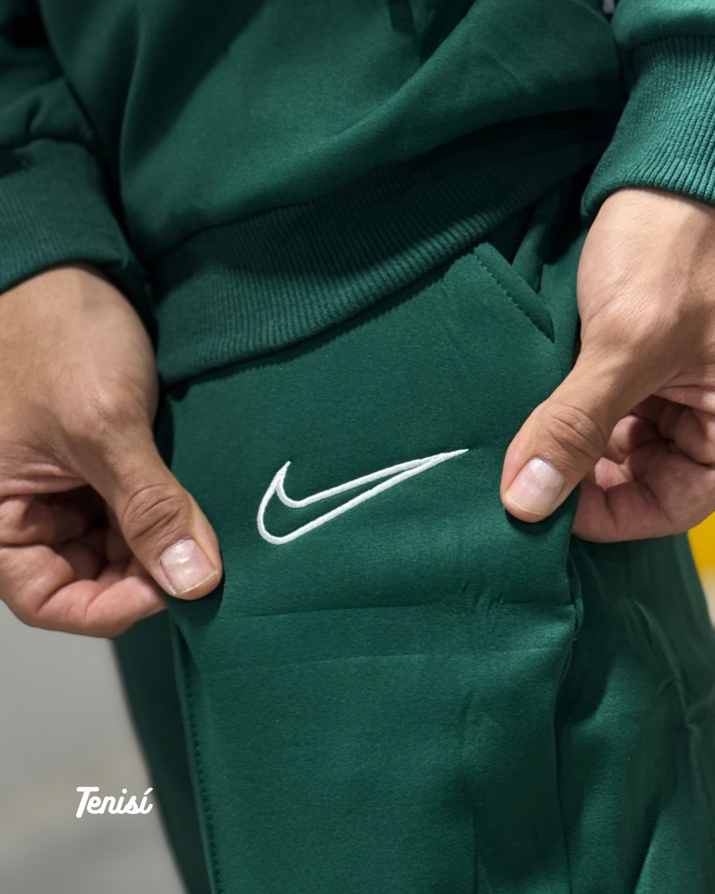 Conjunto Nike con Balaclava “Green”