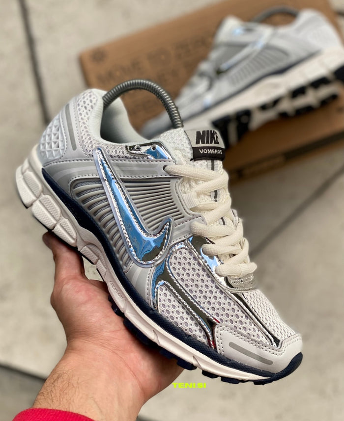 Nike zoom Vomero 5 “Grey” look 5