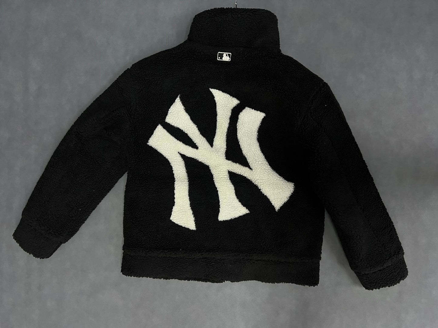 MLB Ovejo Jacket “ New York Yankees Equipments”