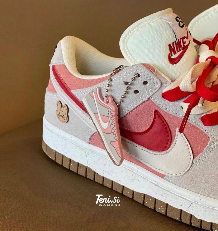 Nike Dunk Low “85 Double Swoosh” look 1