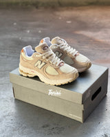 New Balance 2002R “Fossil” vista 4