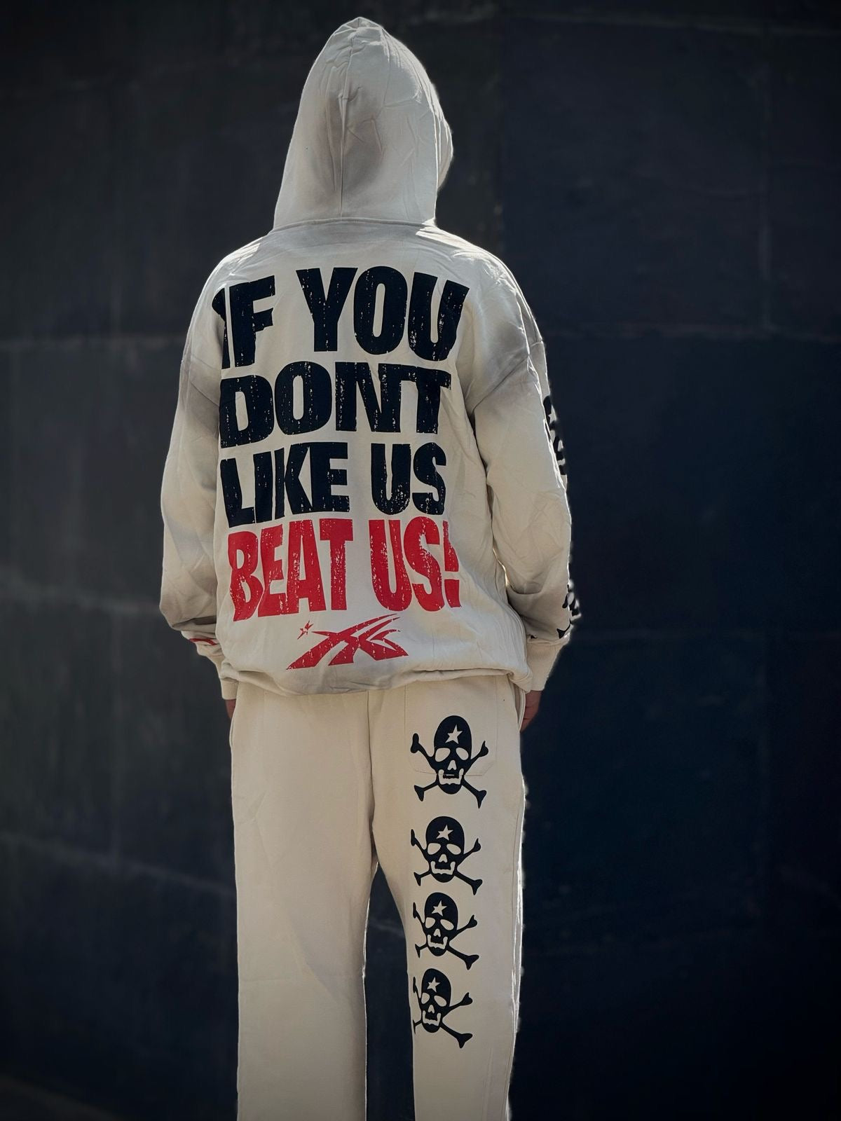 Conjunto Hellstar Estudios Record “Grey”