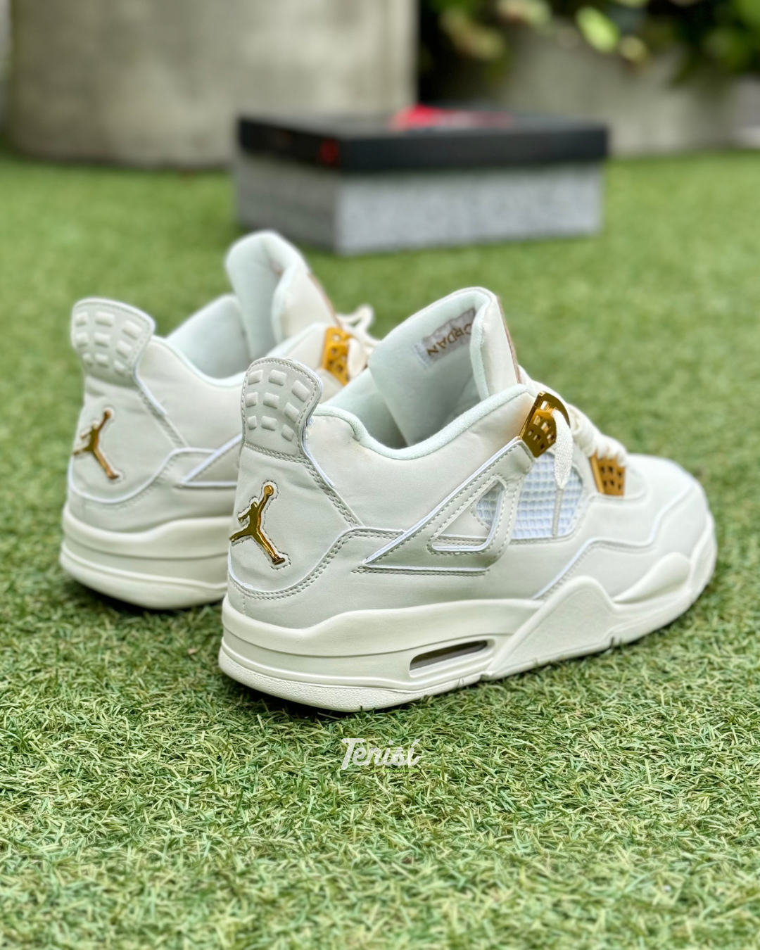 Air Jordan 4 Retro 'White Gold'