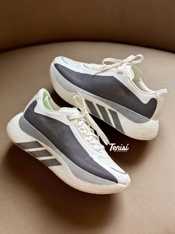 adidas HyperBoost Edge "White Black" II look 1
