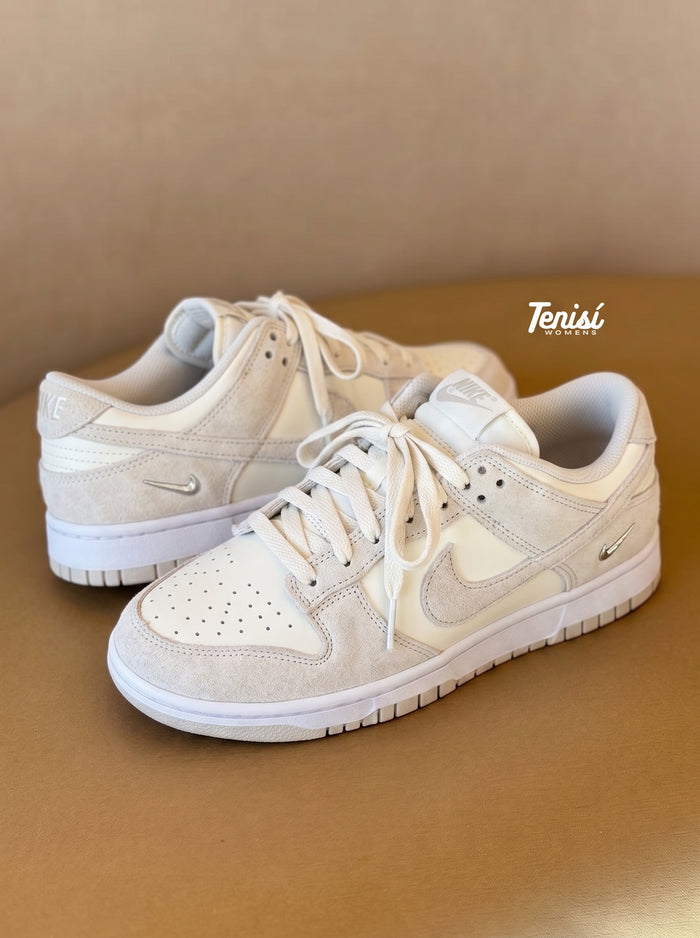 Nike Dunk Low Mini Swoosh "Vast Grey" look 3