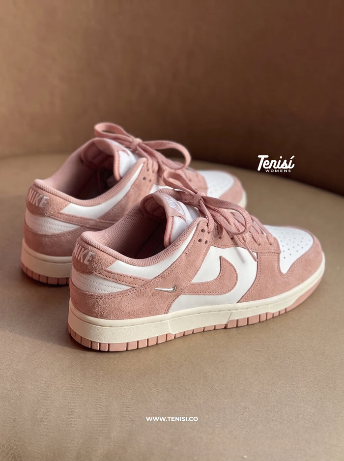 Nike Dunk Low "Pearl Pink" look 1