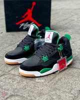Nike SB x Air Jordan 4 “Pine Black” vista 1