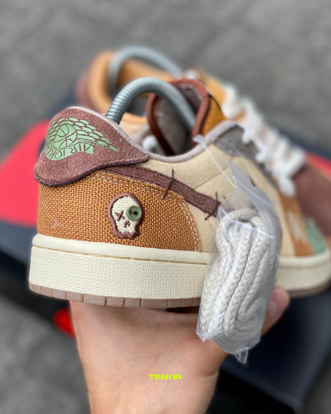 Air Jordan 1 Low “Voodoo” 