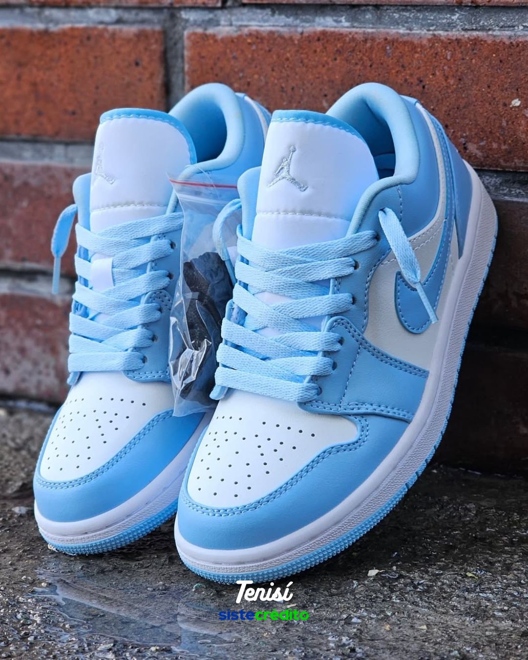 Air Jordan 1 Low “UNC”