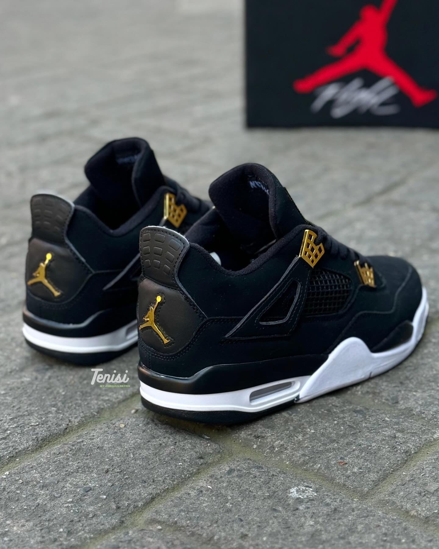 Air Jordan 4 “Royalty”