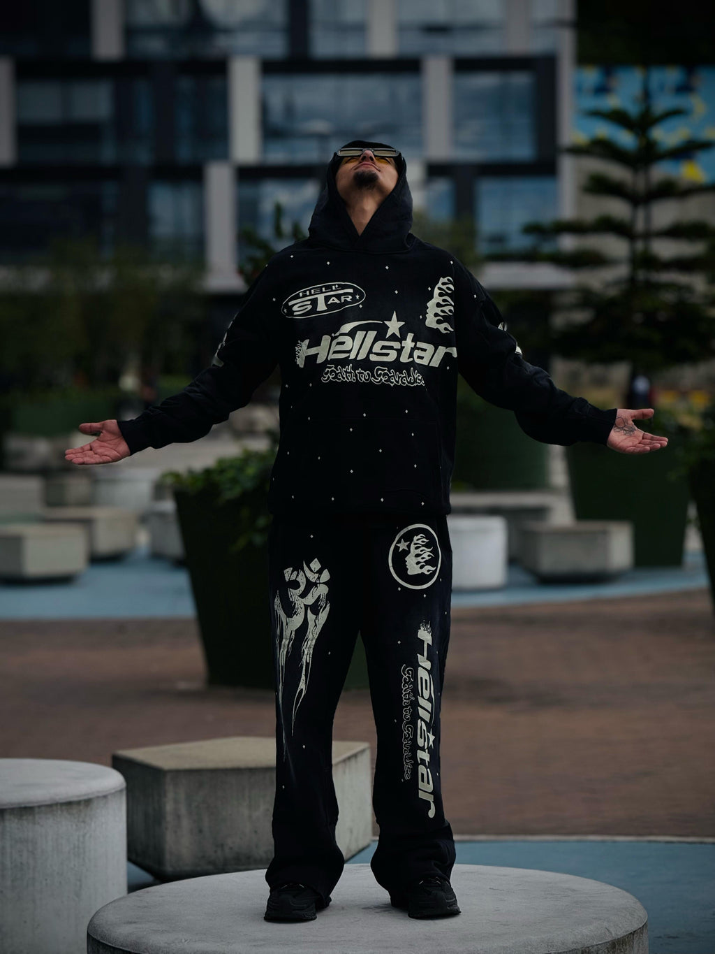 Conjunto Hellstar Estudios Record