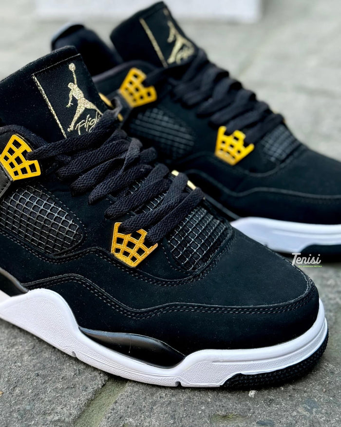 Air Jordan 4 “Royalty” look 1