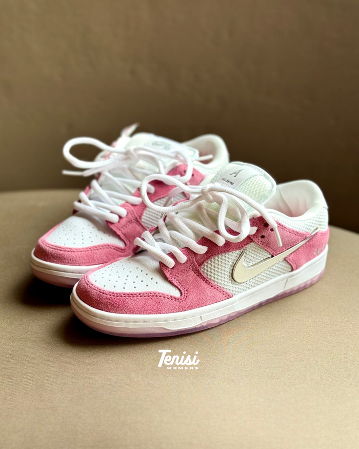 Nike SB Dunk Low x April “Pink” look 1