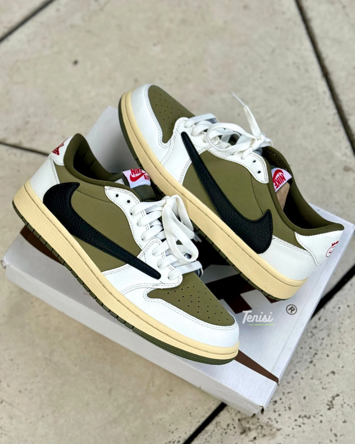 Air Jordan 1 x Travis Scott “Medium Olive” look 5