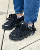 adidas New Shita “Black” vista 1