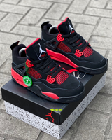 Air Jordan 4 “Red Thunder” vista 4