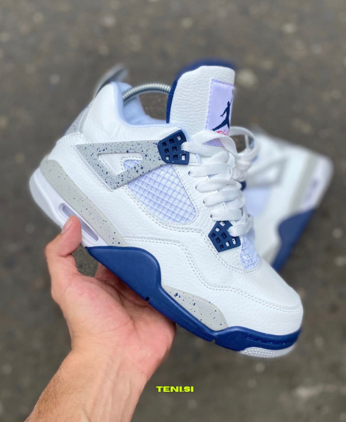 Air Jordan “Midnight Navy” look 1