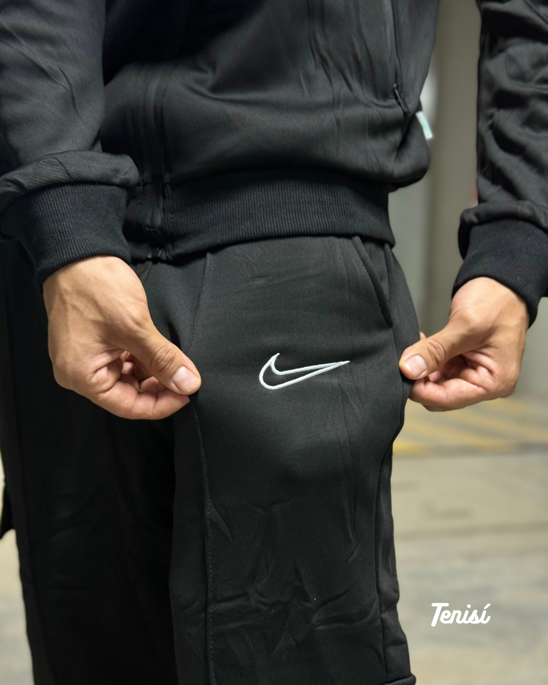 Conjunto Nike con Balaclava “Black”