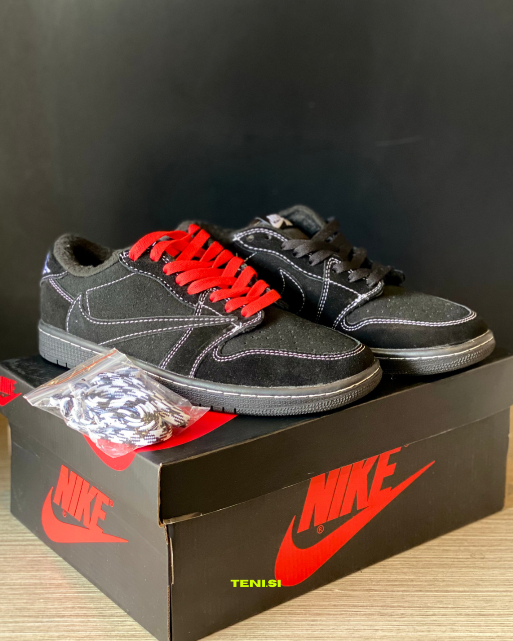 Air Jordan 1 Low x Travis Scott “Black Phantom”