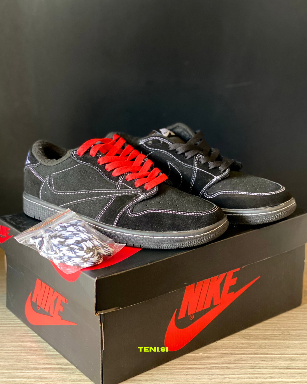 Air Jordan 1 Low x Travis Scott “Black Phantom”