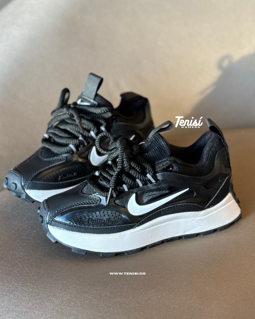 Nike Balleli “ Black / White”