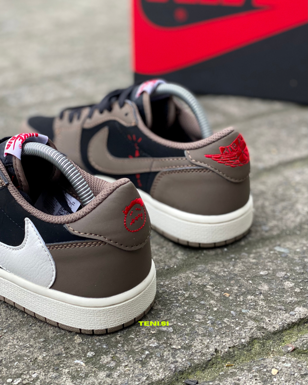 Air Jordan 1 Low X Travis Scott “Mocha”