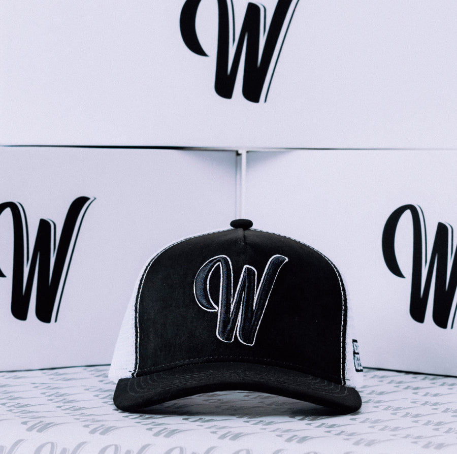 Wescol Cap “Classic Black and White” W merch — pago contra entrega en Colombia