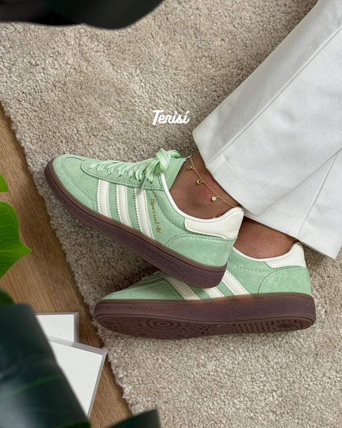 adidas Spezial “Green” look 1