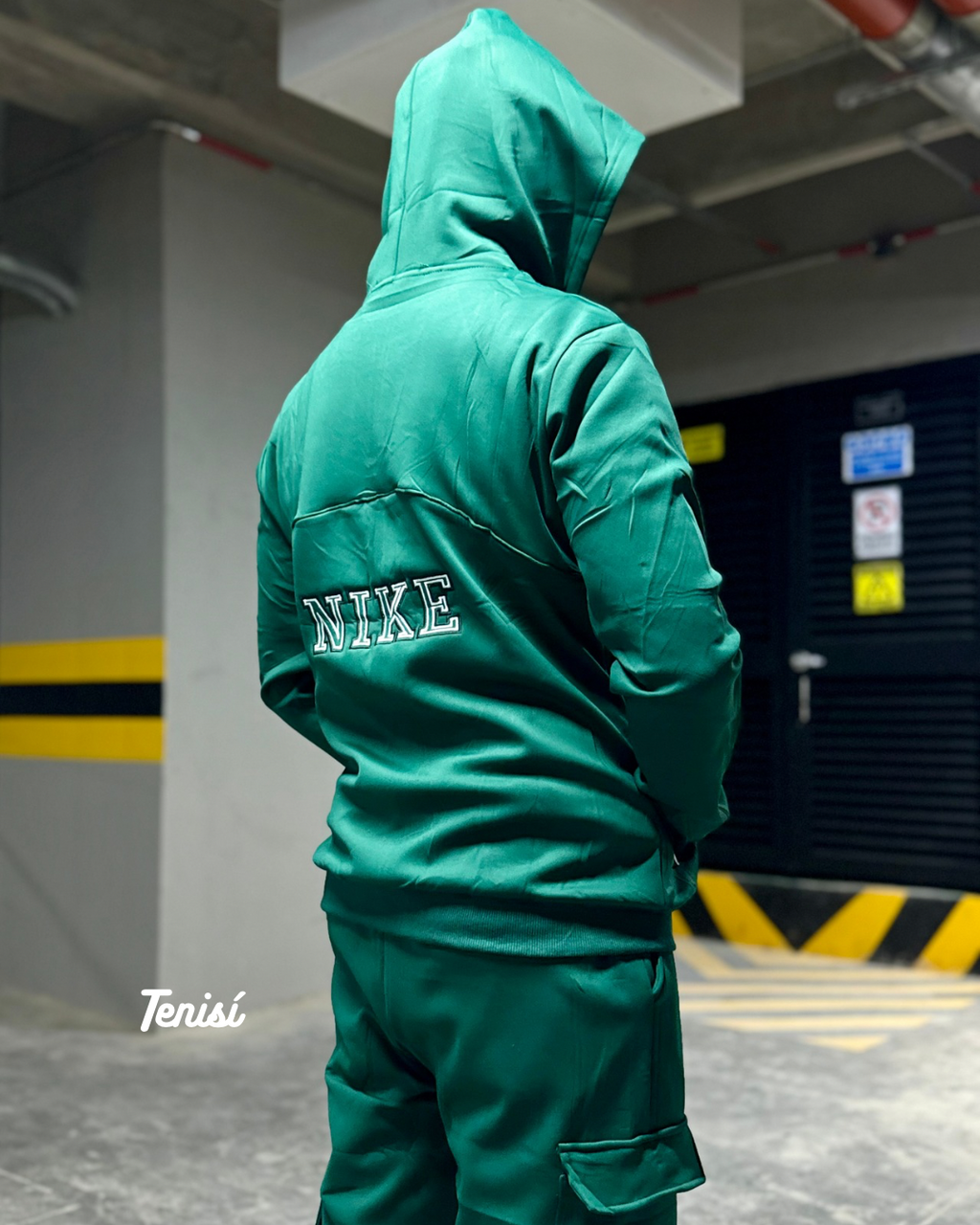 Conjunto Nike con Balaclava “Green”