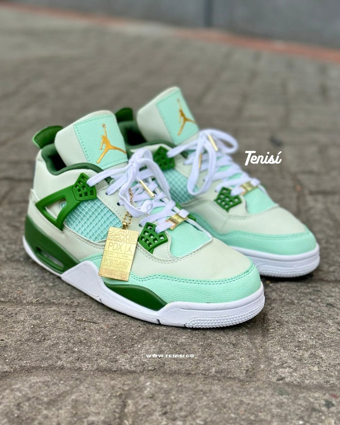 Air Jordan 4 “First Clase” look 1