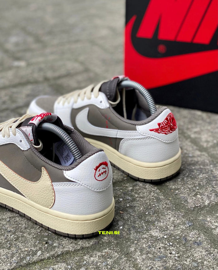 Air Jordan 1 Low X Travis Scott “Reverse Mocha” look 1