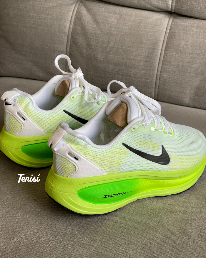 Nike Vomero 18 “Green” look 4