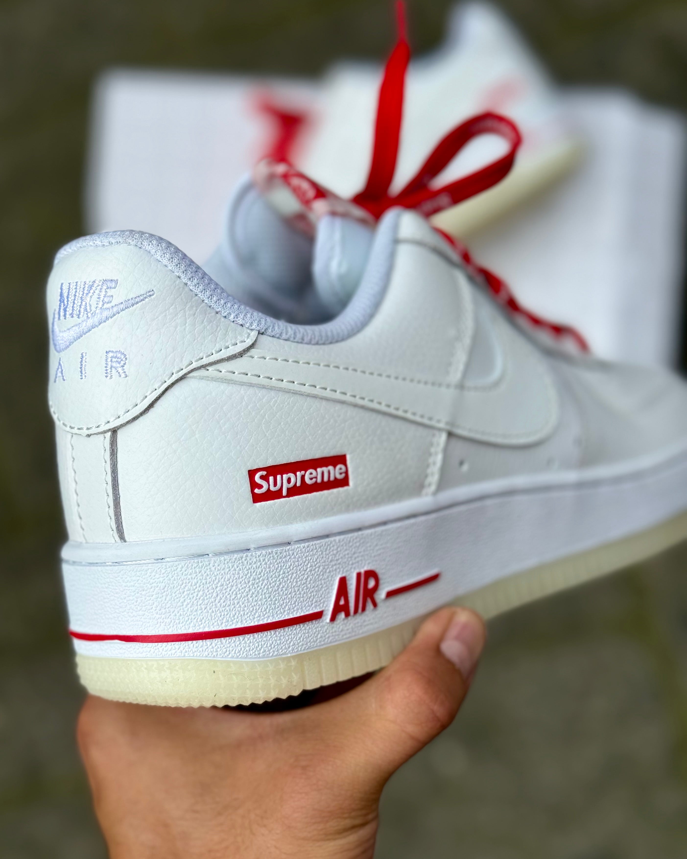 Nike Air Force 1 Low X Supreme