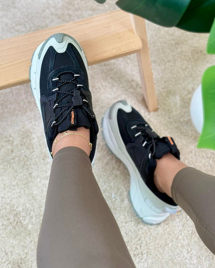 Nike Zoom Vomero Roam “Black” look 1