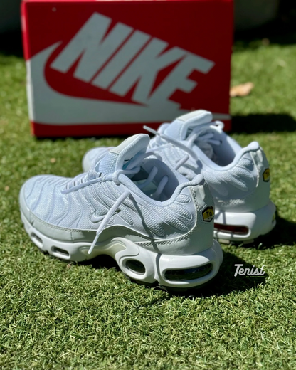 Nike Air Max TN “Triple White”