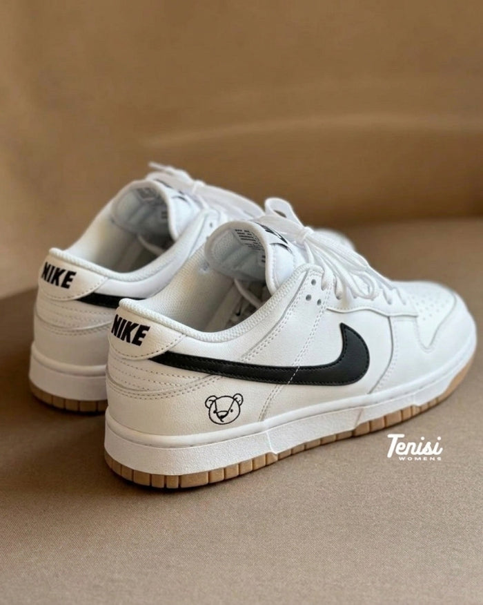 Nike Dunk Osito Balnca x Tenisi look 1