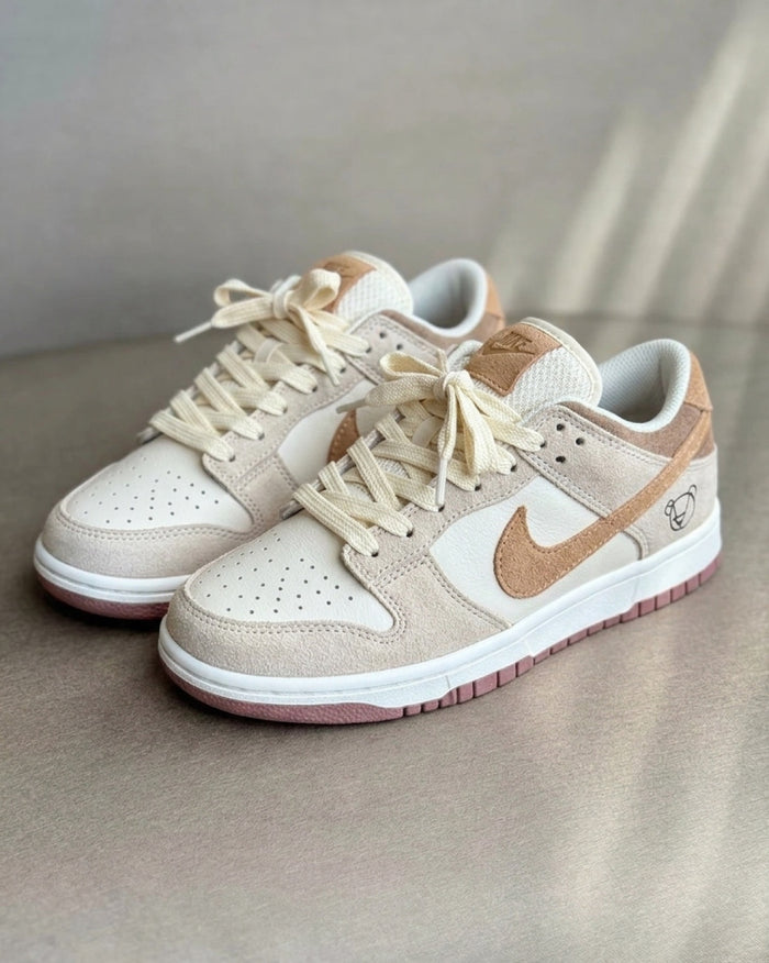 Nike Dunk Osito Beige x Tenisi look 1