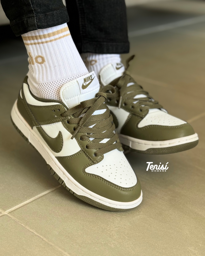 Nike Dunk Low “Green Olive” look 4