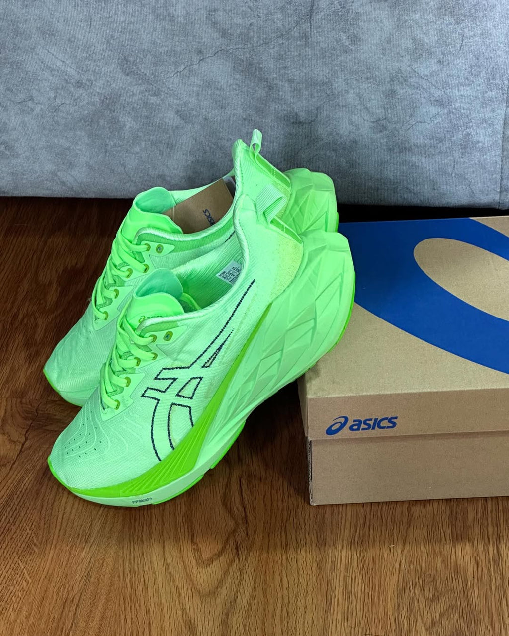 Asics Novablast 4 "Green"