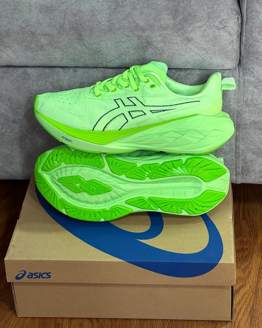 Asics Novablast 4 "Green" — pago contra entrega en Colombia