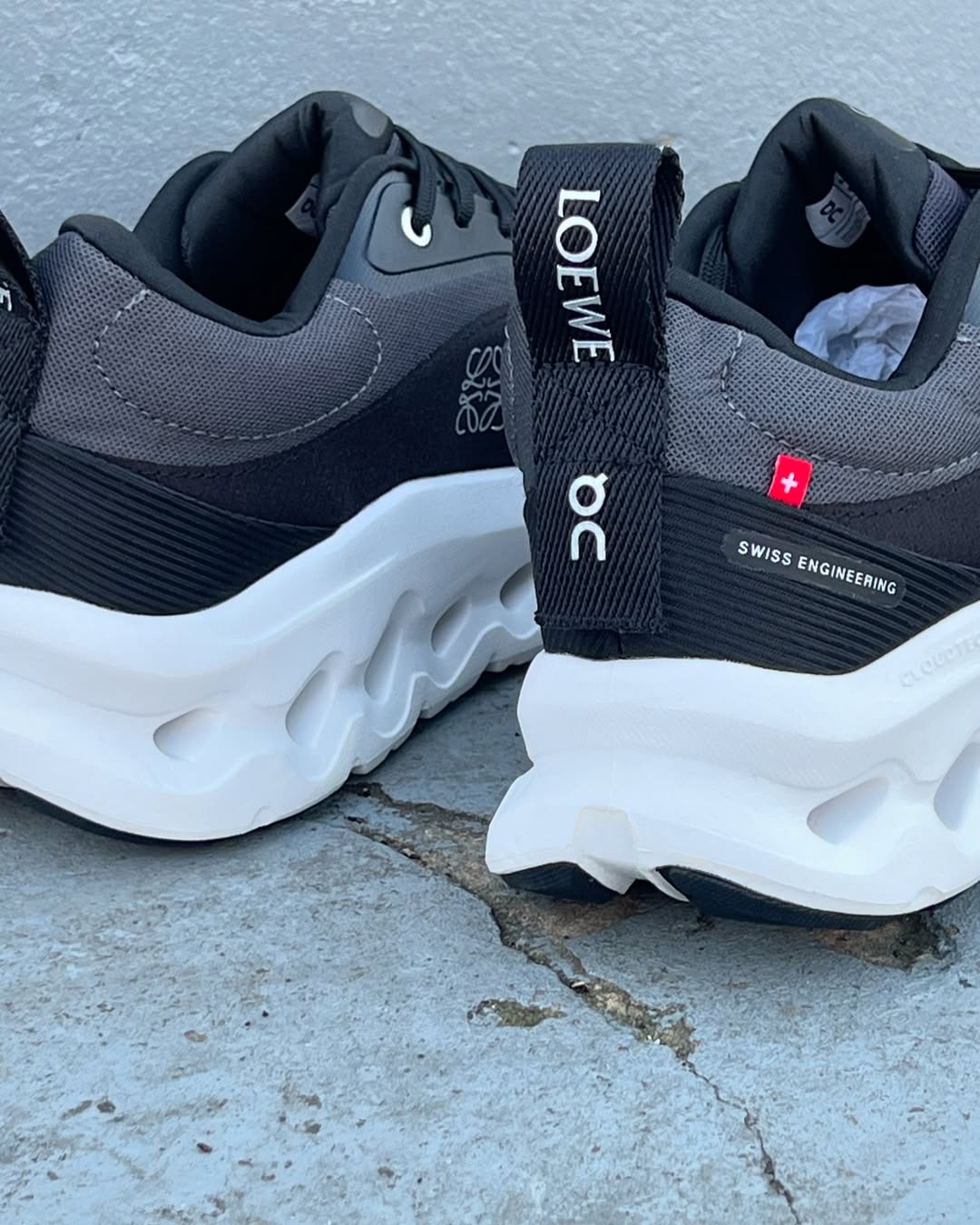 On Running Cloudtilt 2 x  Loewe  "Black"