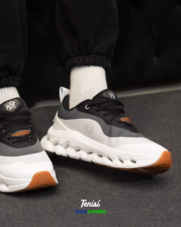 On Running Cloudtilt 2 x  Loewe  " white Black" look 1