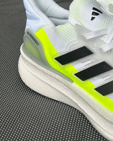 adidas Ultraboost 5 "White" vista 4
