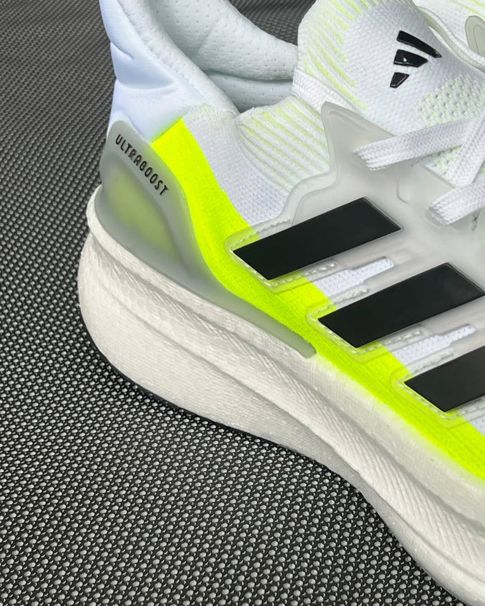 adidas Ultraboost 5 "White" look 3