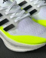 adidas Ultraboost 5 "White" vista 3